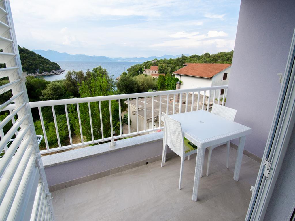 Apartments Vesela Janjina Екстер'єр фото