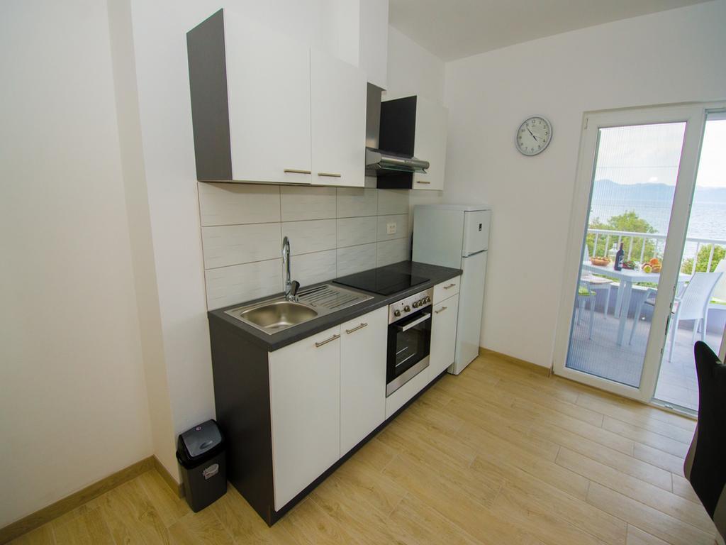 Apartments Vesela Janjina Екстер'єр фото