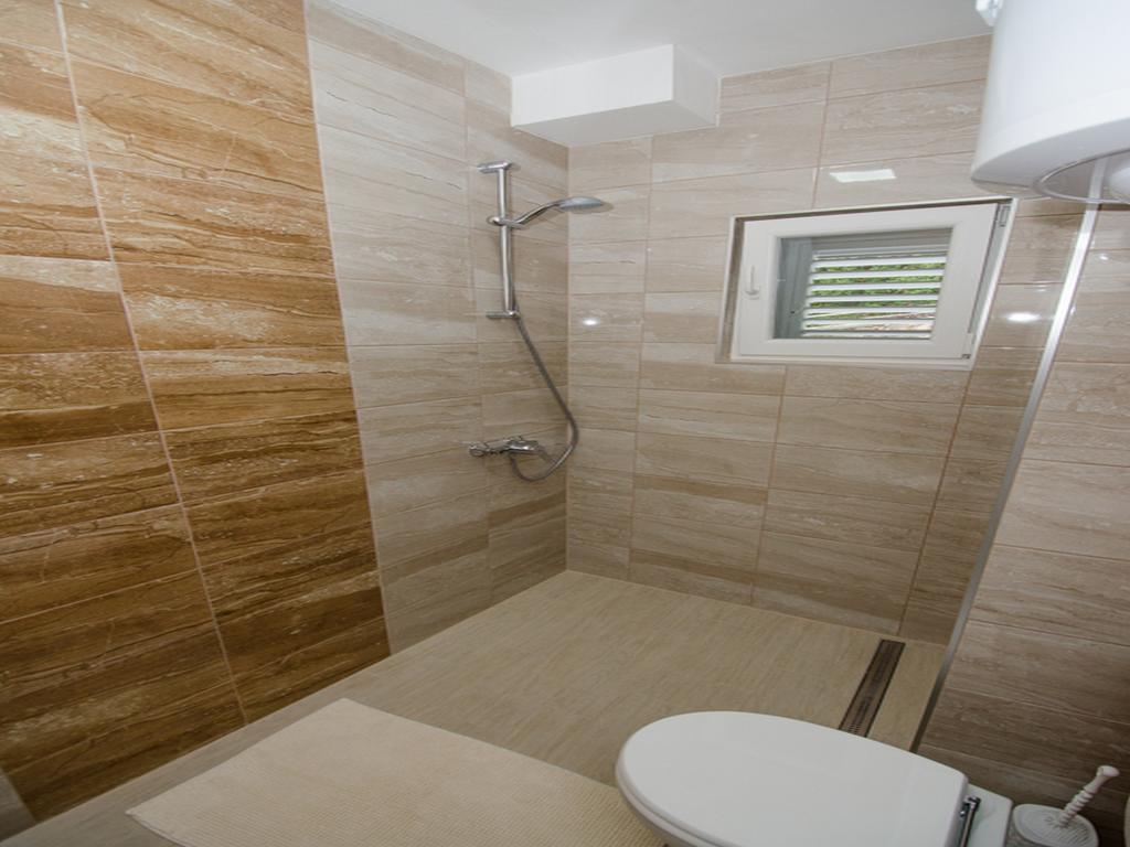 Apartments Vesela Janjina Екстер'єр фото