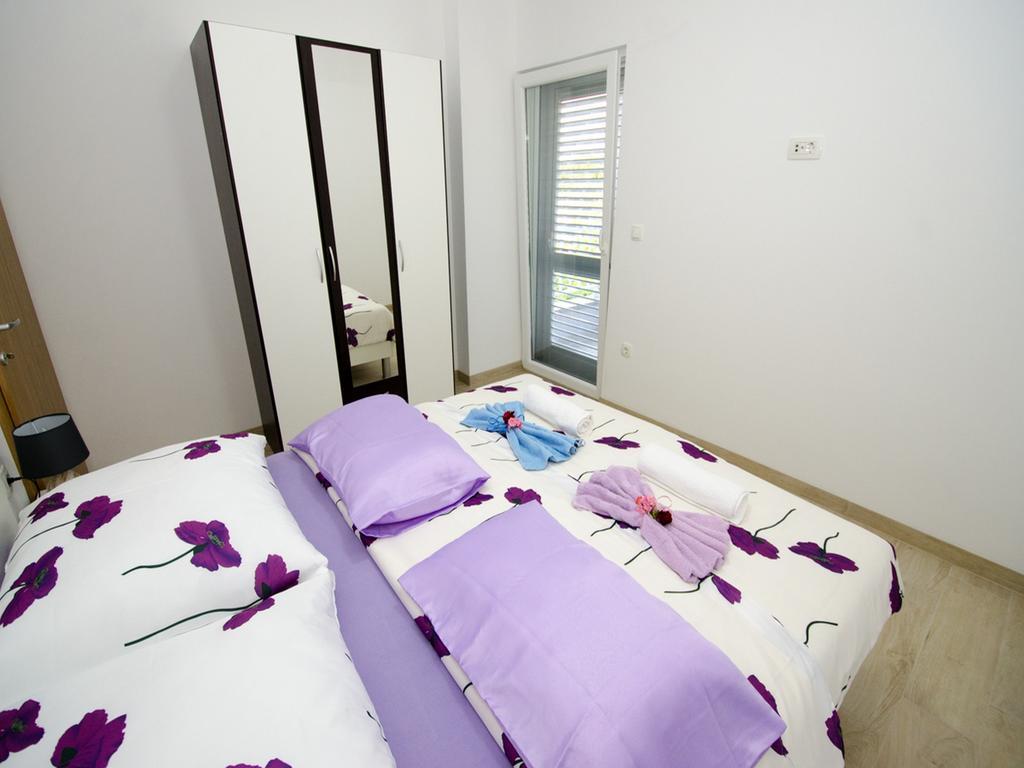 Apartments Vesela Janjina Екстер'єр фото