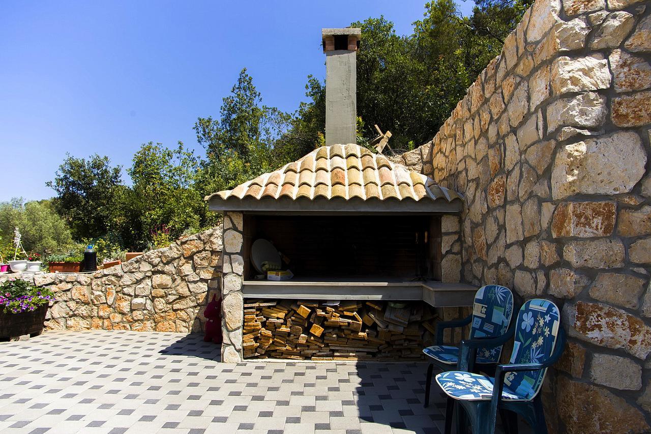 Apartments Vesela Janjina Екстер'єр фото