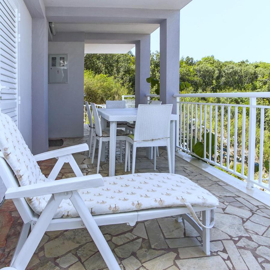 Apartments Vesela Janjina Екстер'єр фото