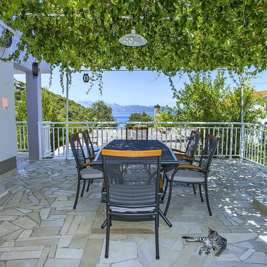Apartments Vesela Janjina Екстер'єр фото